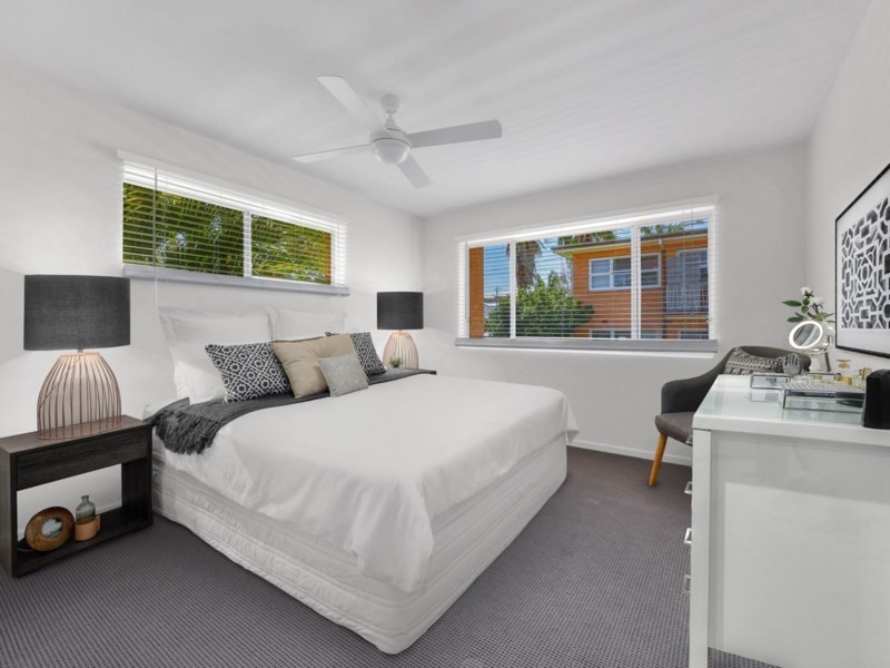 1/33 Dansie Street, Greenslopes QLD 4120