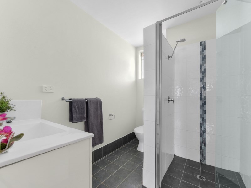 1/33 Dansie Street, Greenslopes QLD 4120