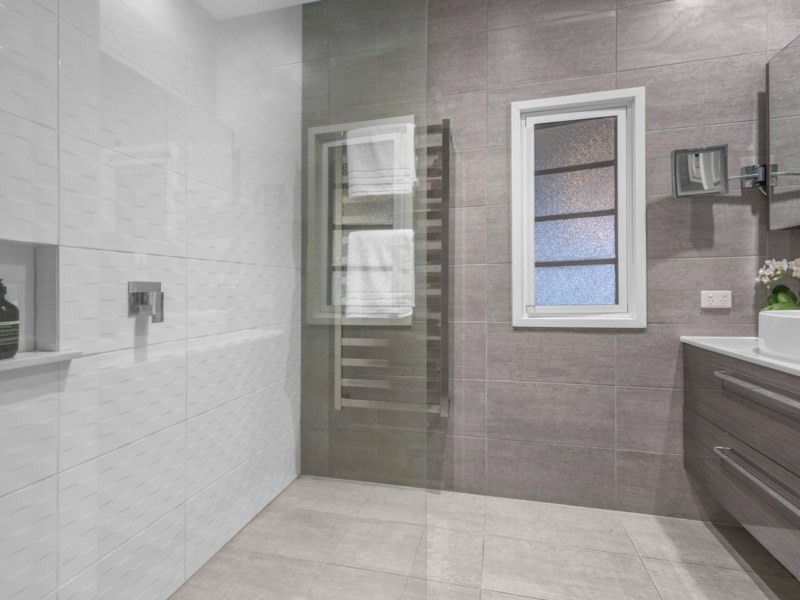 77 MacDonald Street, Norman Park QLD 4170