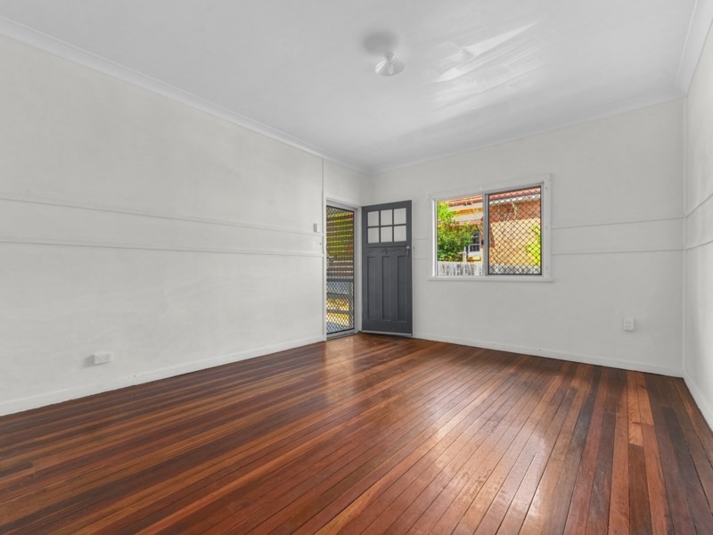 745 Cavendish Road, Holland Park QLD 4121