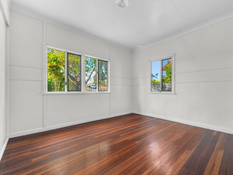 745 Cavendish Road, Holland Park QLD 4121