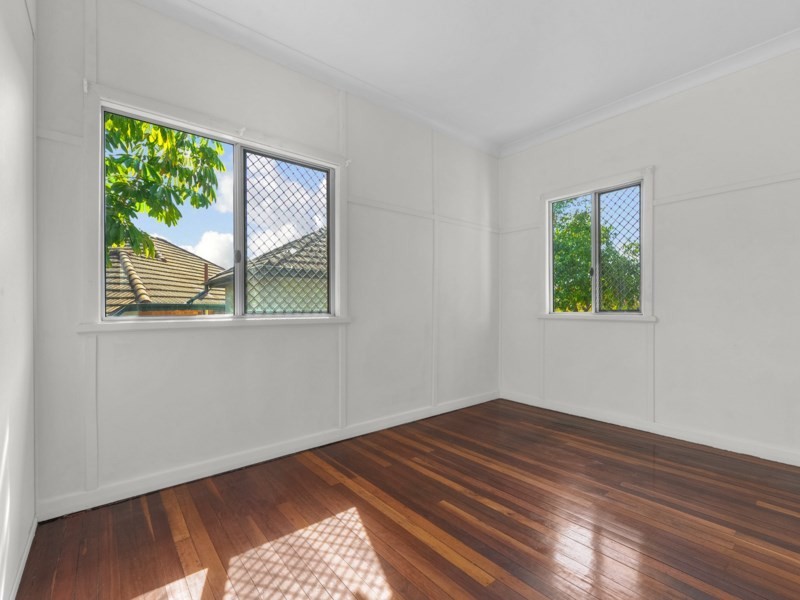 745 Cavendish Road, Holland Park QLD 4121