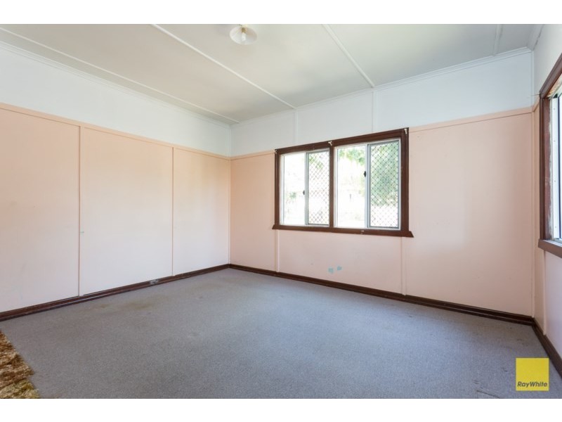 42 Mar Street, Holland Park QLD 4121