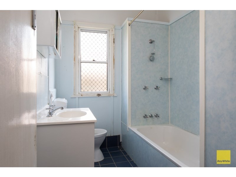 42 Mar Street, Holland Park QLD 4121