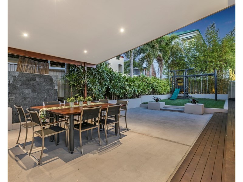 41 Raby Road, Coorparoo QLD 4151
