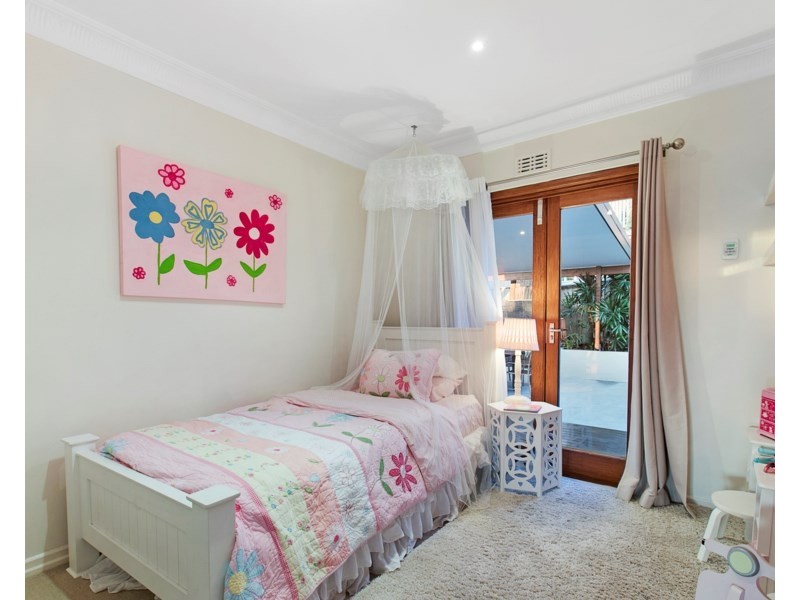 41 Raby Road, Coorparoo QLD 4151