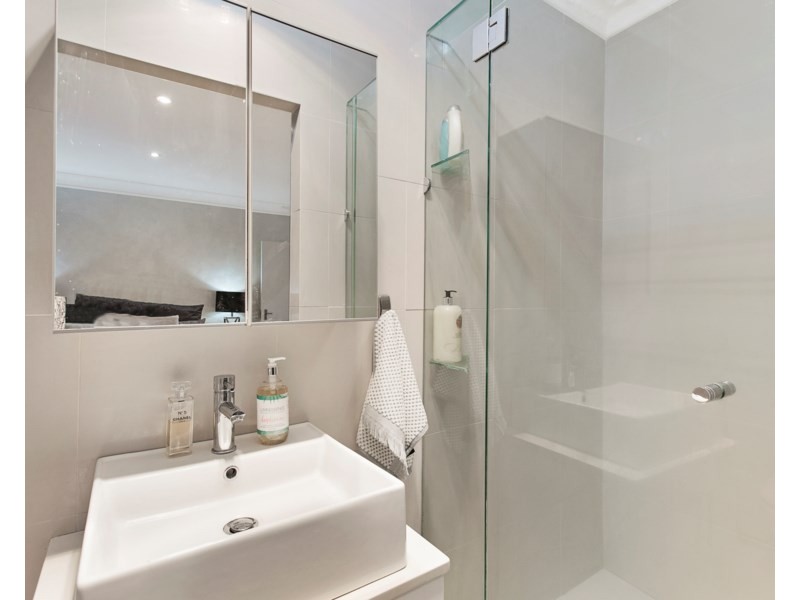 41 Raby Road, Coorparoo QLD 4151