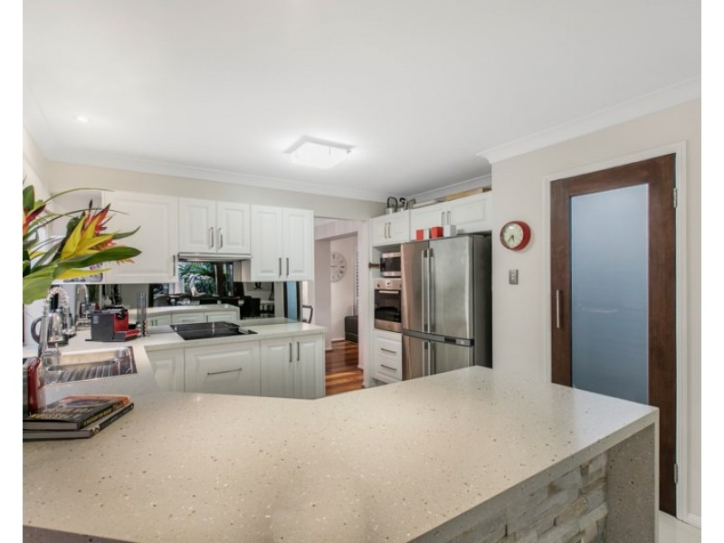 12 Currumbin Place, Carindale QLD 4152