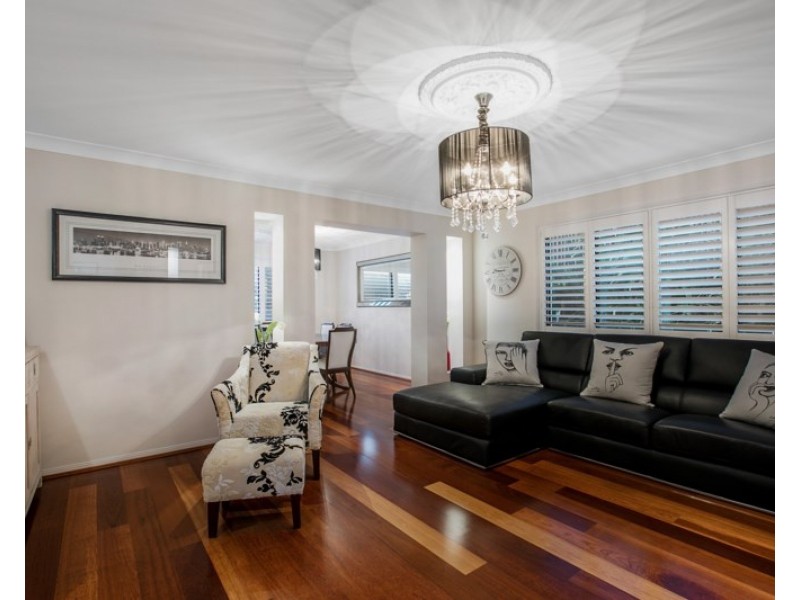 12 Currumbin Place, Carindale QLD 4152