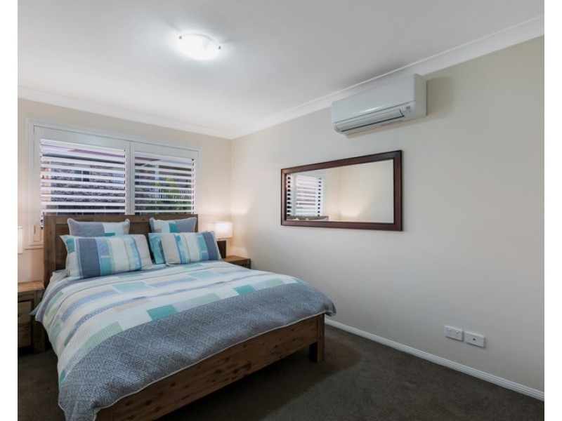 12 Currumbin Place, Carindale QLD 4152