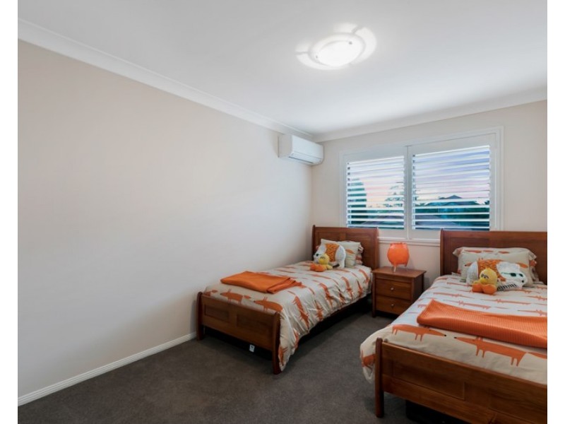 12 Currumbin Place, Carindale QLD 4152