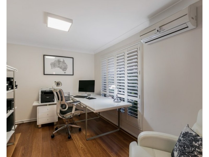 12 Currumbin Place, Carindale QLD 4152
