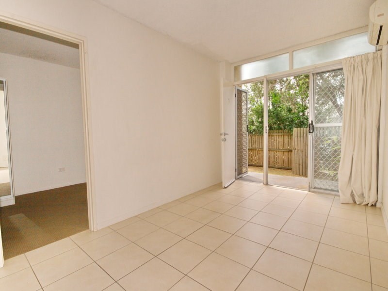 1/31 Robinson Street, Coorparoo QLD 4151