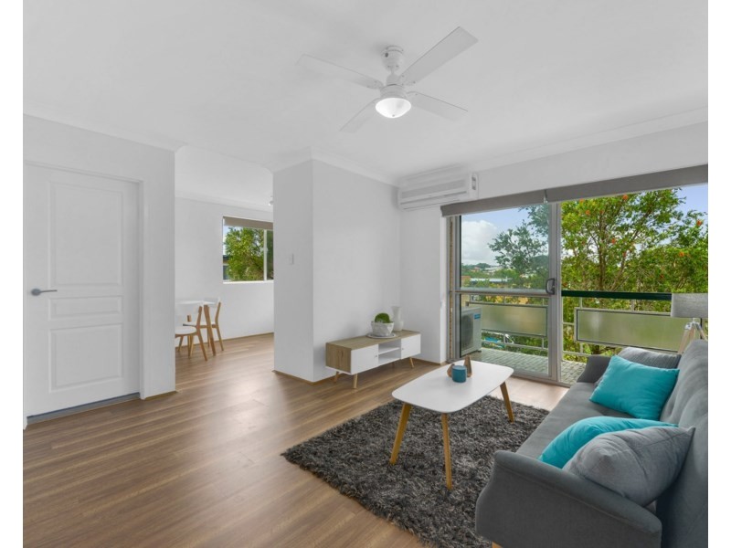 8/76 Kitchener Street, Coorparoo QLD 4151