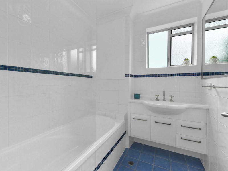 8/76 Kitchener Street, Coorparoo QLD 4151