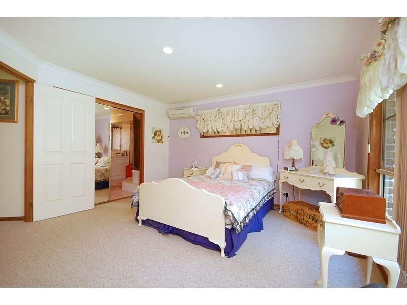 4 Oprah Place, Belmont QLD 4153