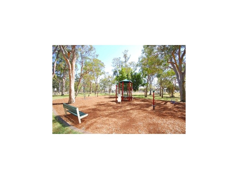 4 Oprah Place, Belmont QLD 4153