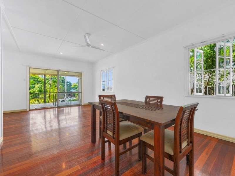 35 Samuel Street, Camp Hill QLD 4152