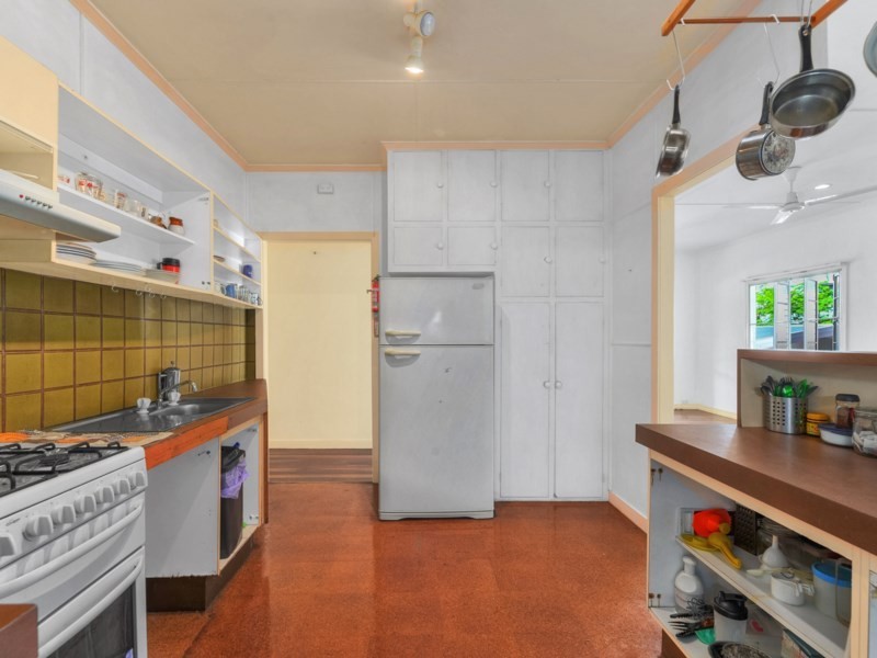 35 Samuel Street, Camp Hill QLD 4152