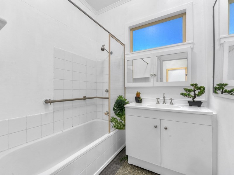 35 Samuel Street, Camp Hill QLD 4152