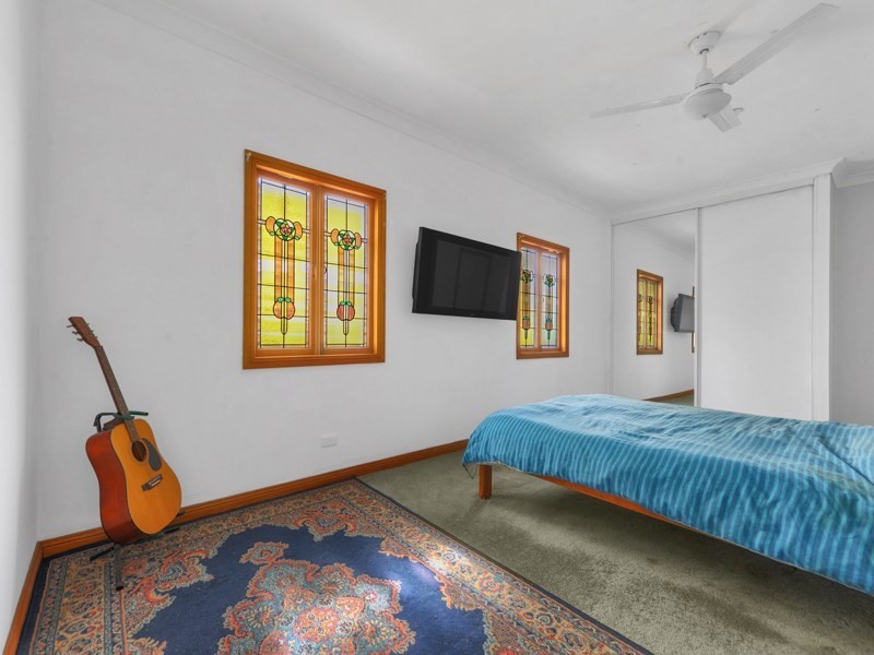 35 Samuel Street, Camp Hill QLD 4152