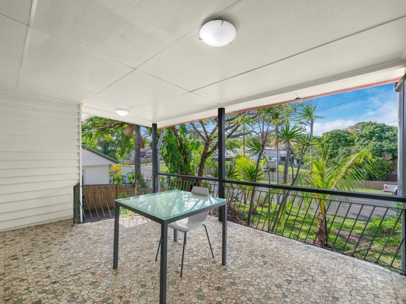 35 Samuel Street, Camp Hill QLD 4152
