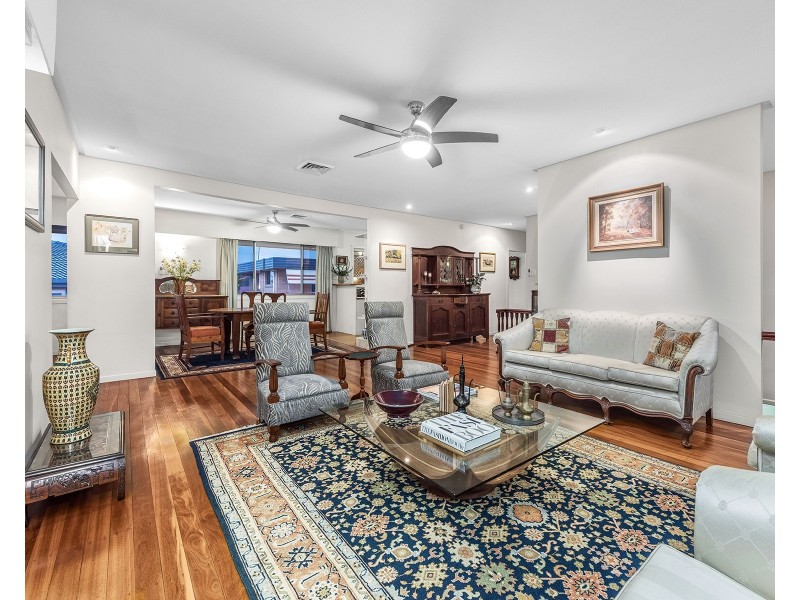 12 Mayheck Street, Tarragindi QLD 4121