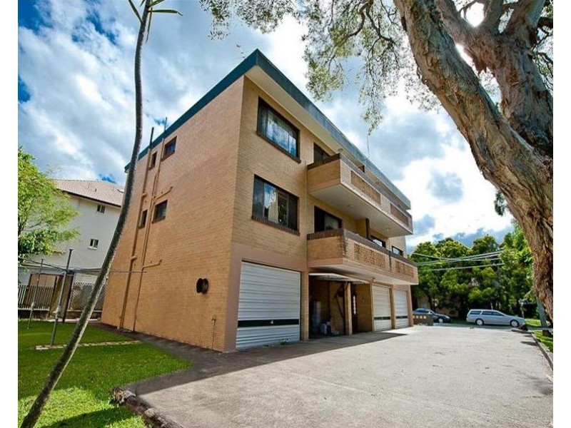 1/65 Franz Road, Clayfield QLD 4011