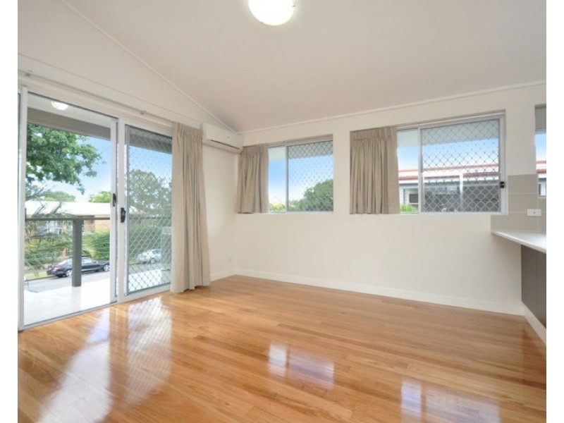 8/93 Waterton Street, Annerley QLD 4103