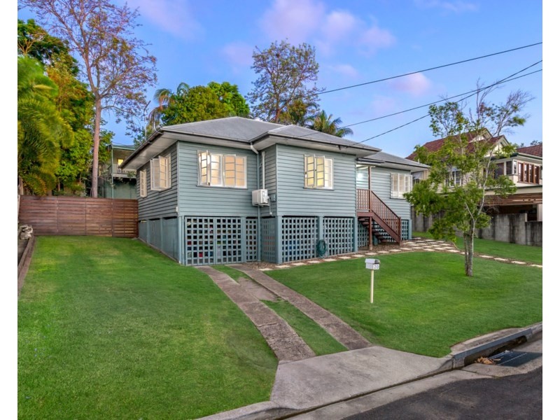 20 Brinawa Street, Camp Hill QLD 4152