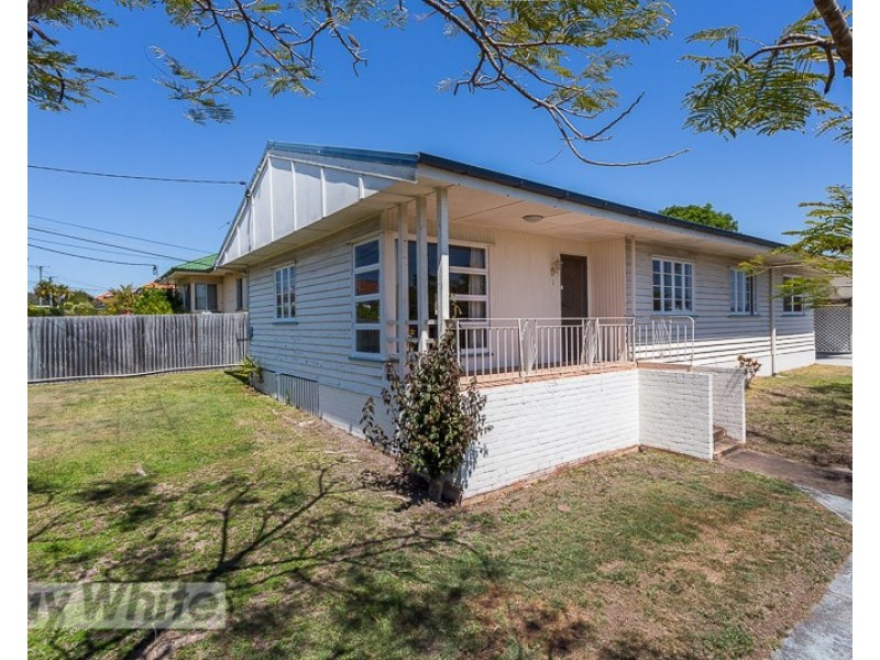 1 Blackwood Avenue, Cannon Hill QLD 4170