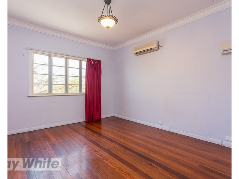 1 Blackwood Avenue, Cannon Hill QLD 4170