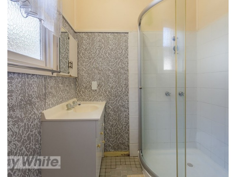 1 Blackwood Avenue, Cannon Hill QLD 4170