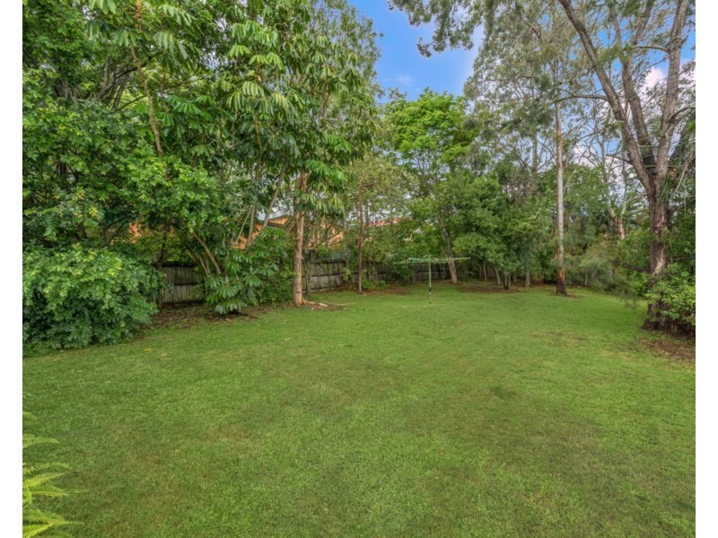 87 Plimsoll Street, Greenslopes QLD 4120