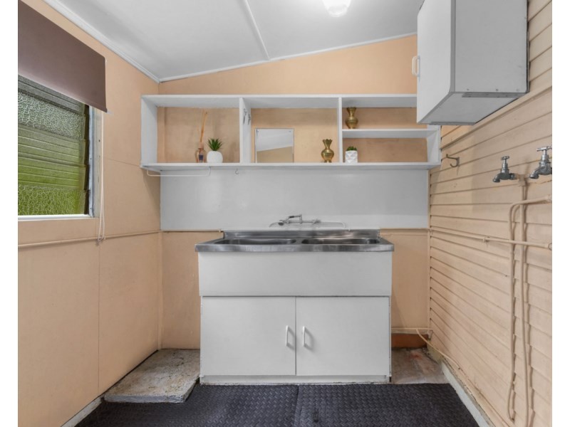 87 Plimsoll Street, Greenslopes QLD 4120