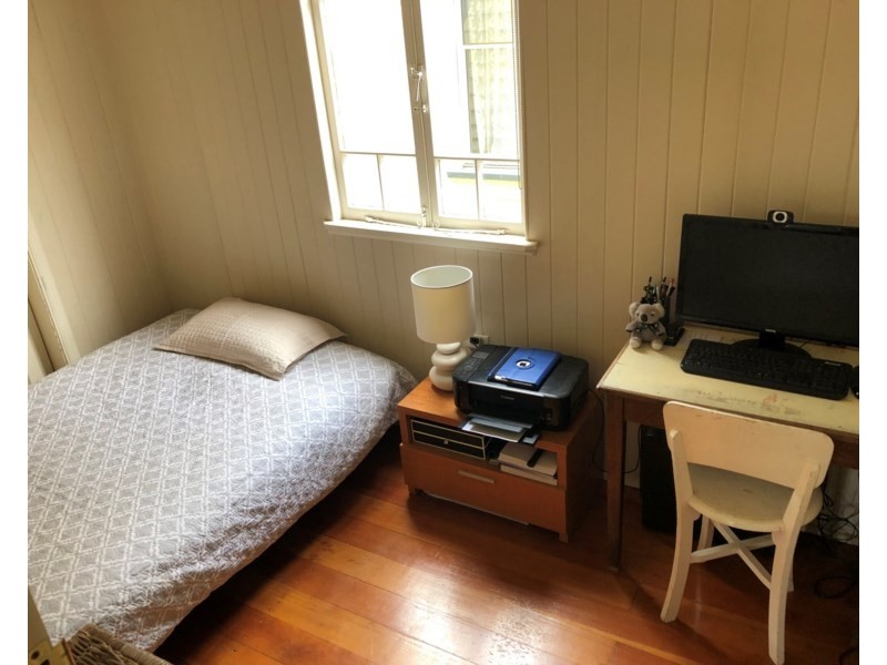 28 Baragoola Street, Coorparoo QLD 4151