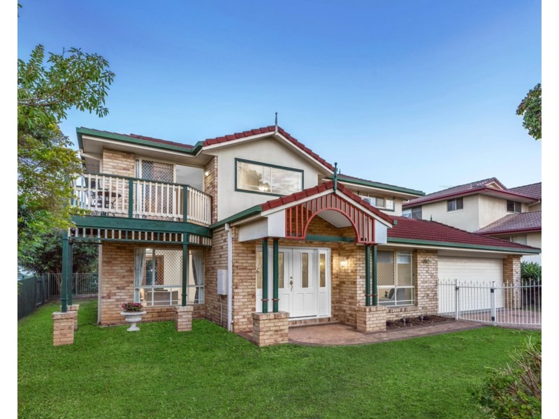 101 Golden Oak Crescent, Carindale QLD 4152