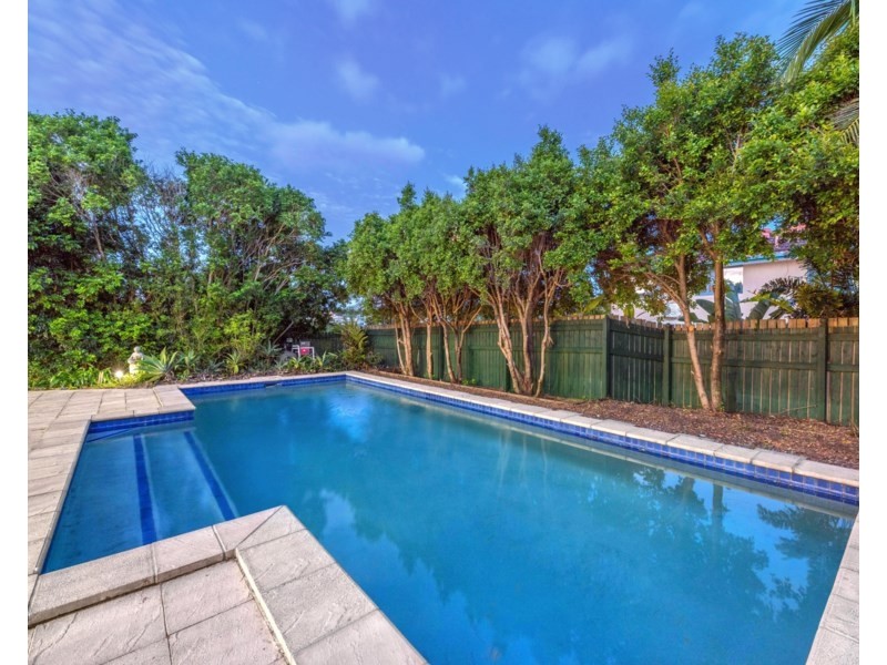 101 Golden Oak Crescent, Carindale QLD 4152