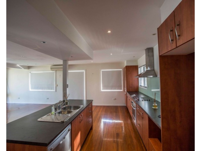 1A Myall Street, Norman Park QLD 4170