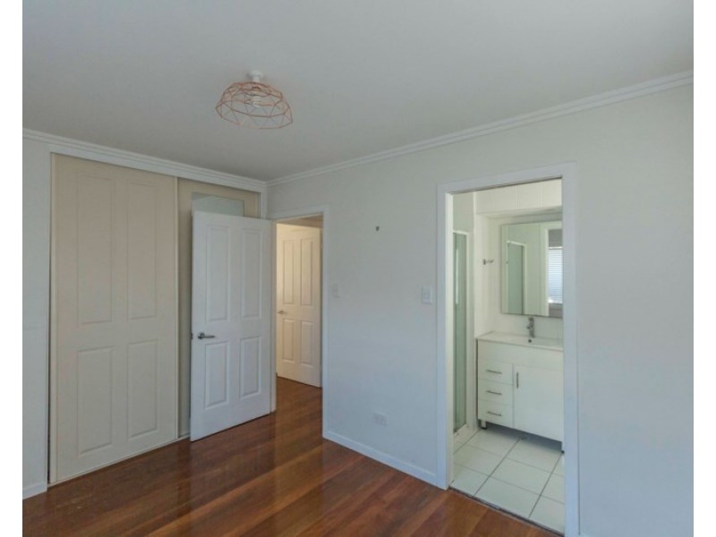 1A Myall Street, Norman Park QLD 4170