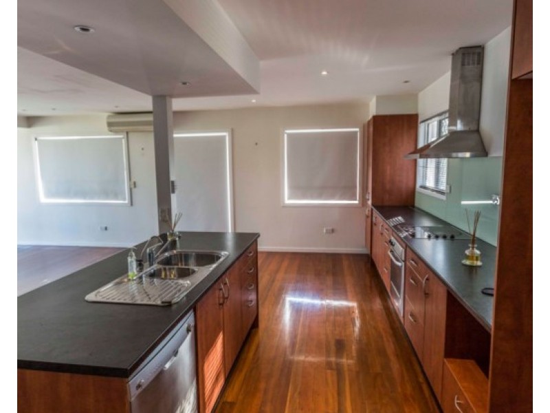 1A Myall Street, Norman Park QLD 4170