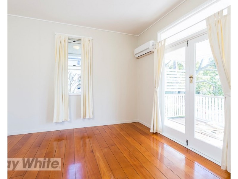 1215 Stanley Street East, Coorparoo QLD 4151