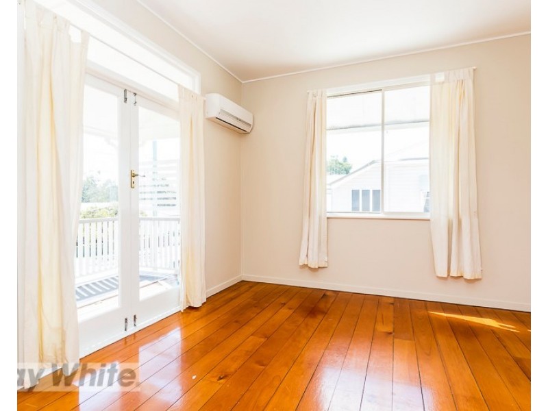 1215 Stanley Street East, Coorparoo QLD 4151