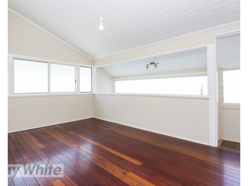 1215 Stanley Street East, Coorparoo QLD 4151