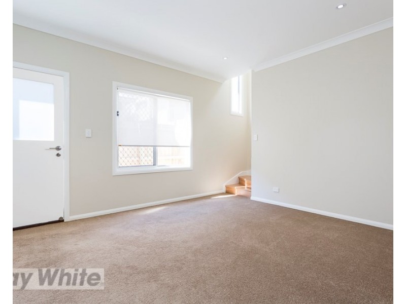 1215 Stanley Street East, Coorparoo QLD 4151