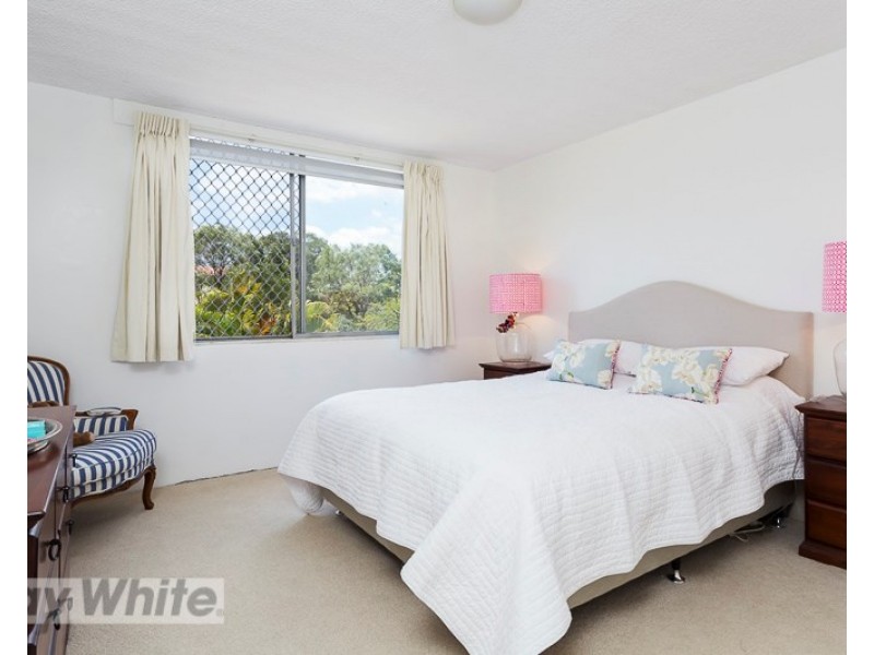 2/33 Ellis Street, Greenslopes QLD 4120