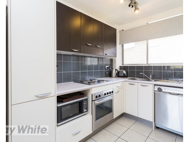 2/33 Ellis Street, Greenslopes QLD 4120