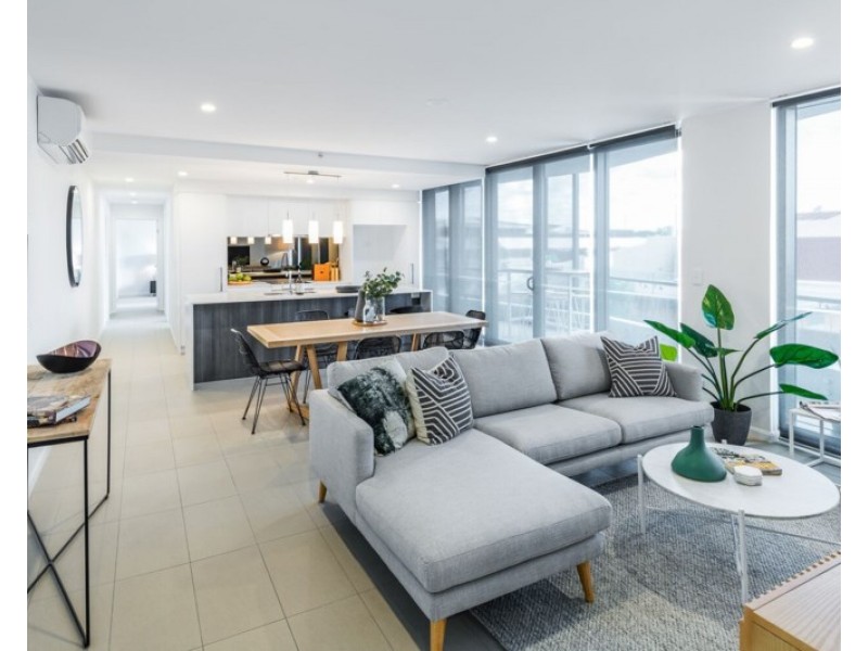 300 Old Cleveland Road, Coorparoo QLD 4151