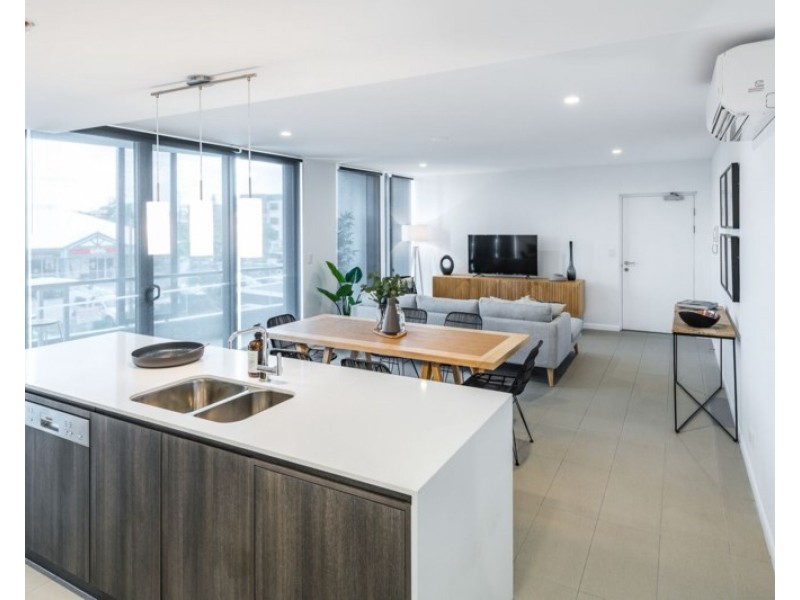 300 Old Cleveland Road, Coorparoo QLD 4151