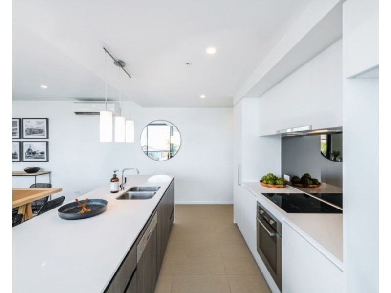 300 Old Cleveland Road, Coorparoo QLD 4151